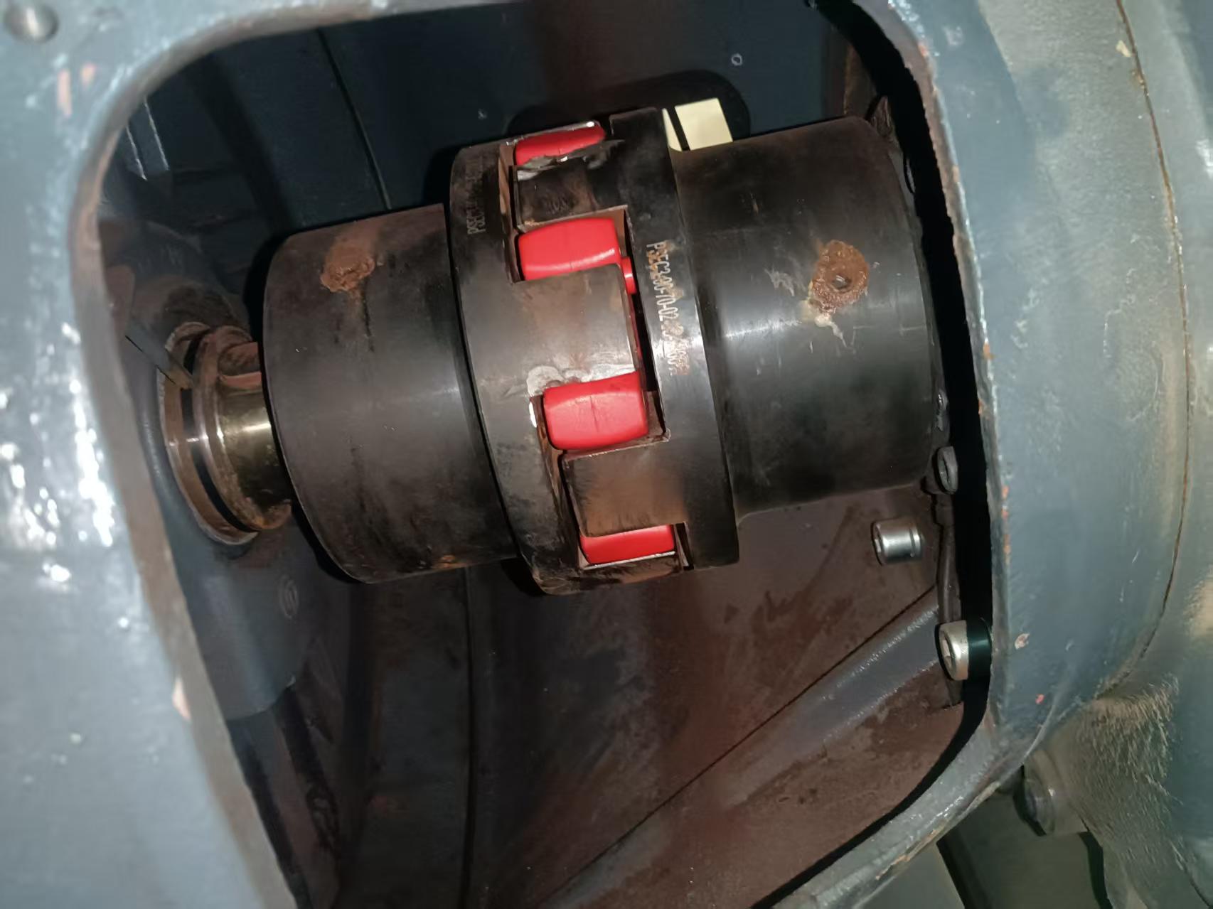 换好的,开山280KW进口联轴器胶垫.jpg