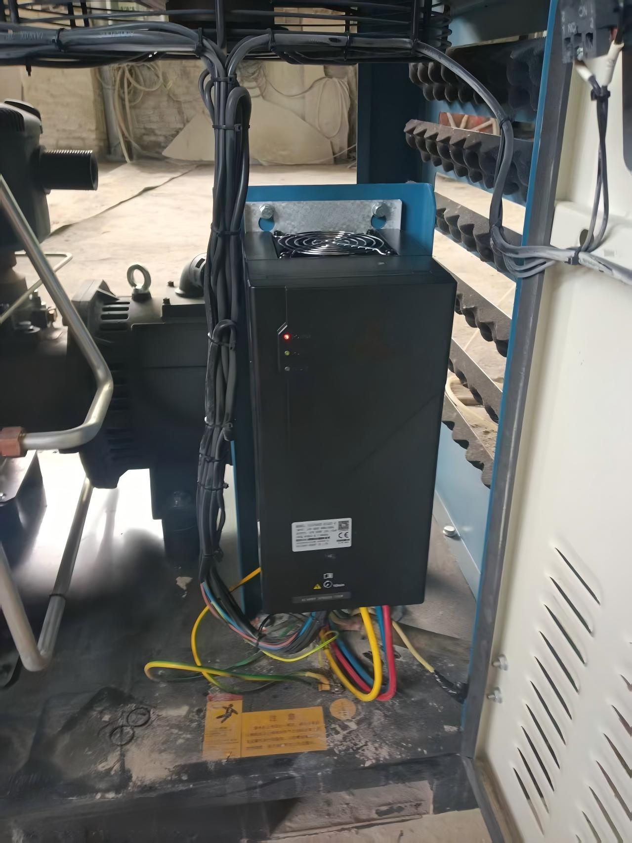 黔东南某厂空压机更换变频器25_2(1).jpg